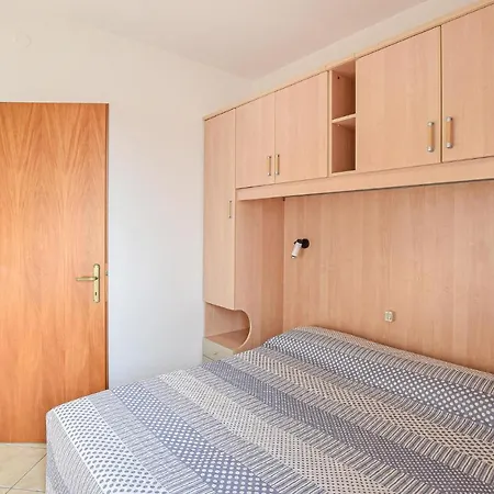 Eden 1 Apartment
